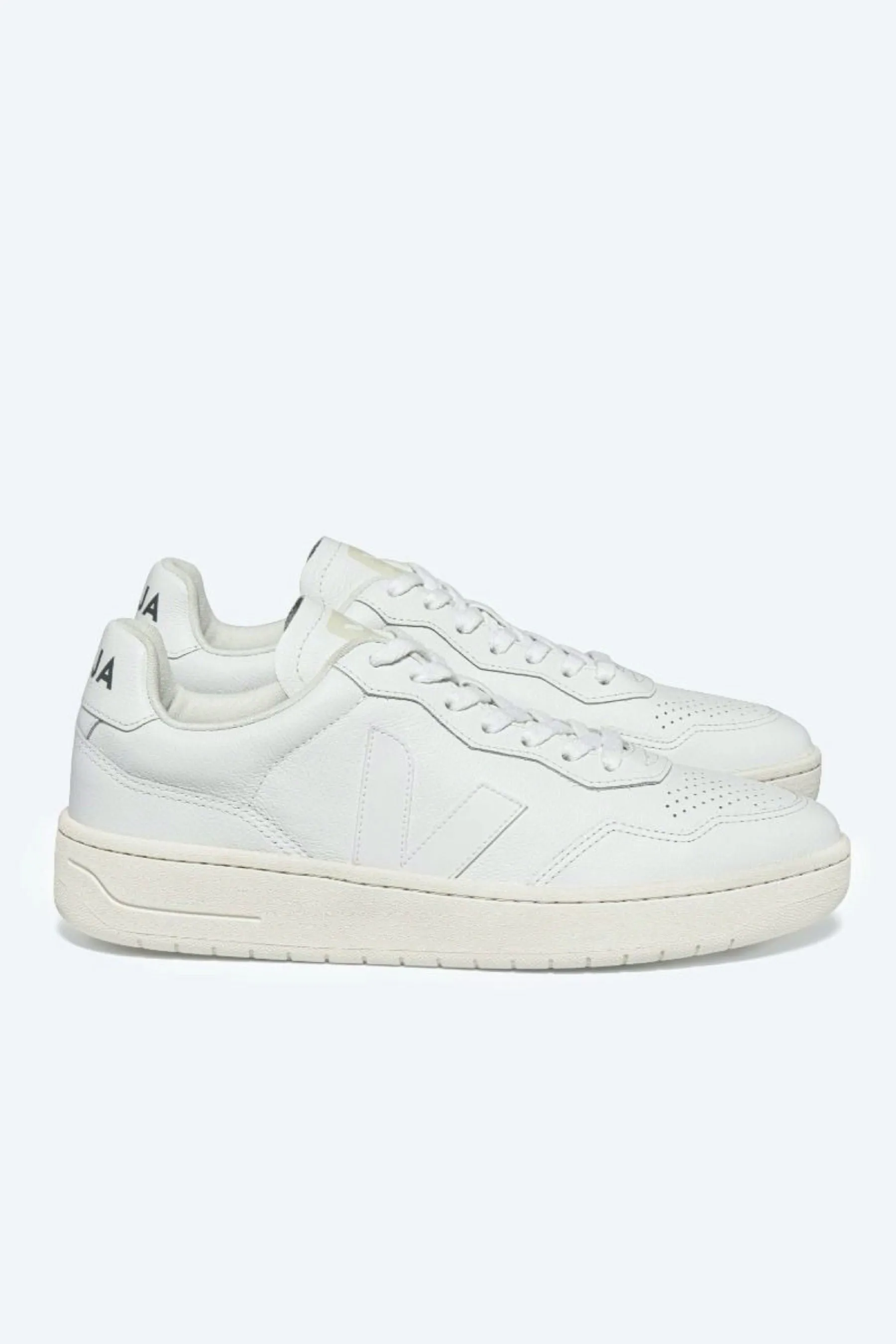 Extra White V-90 Sneaker